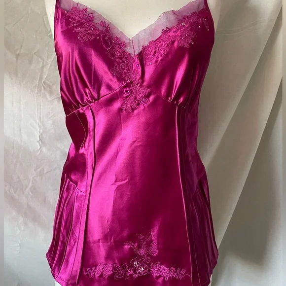 VTG Y2K Camisole Fuschia Pink Embellished sz M - Picture 2 of 8